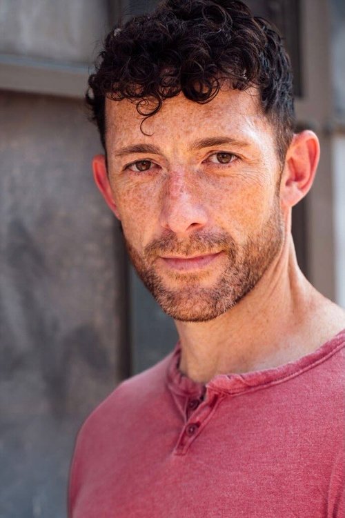 Bodhi Rader as Detective James