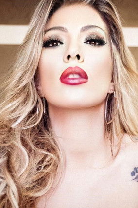 Barbara Morris as Beatrice Caronte