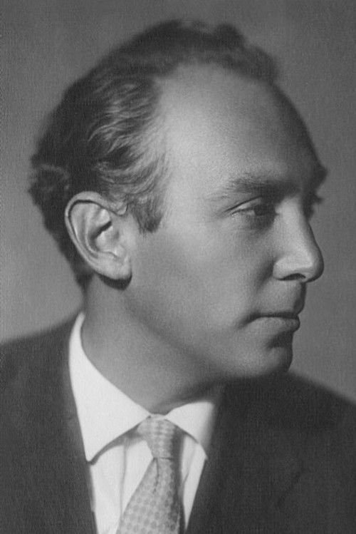 Yakov Smolenskiy as Narrator (voice)