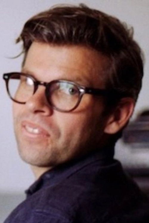 Theis Schmidt as Self