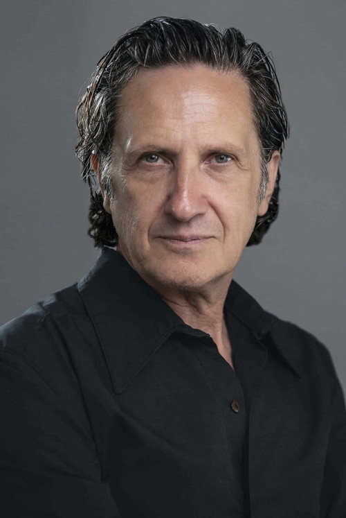 Antonio Estrada as Rafa