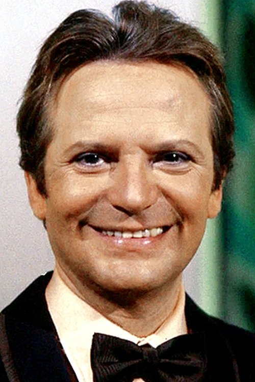 Alighiero Noschese as Antonio Lo Mazzo