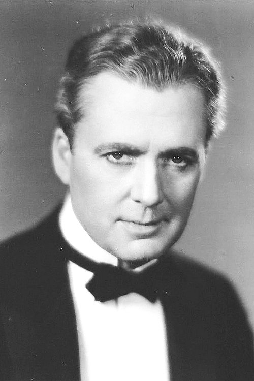 Robert Elliott as Officer Kelly