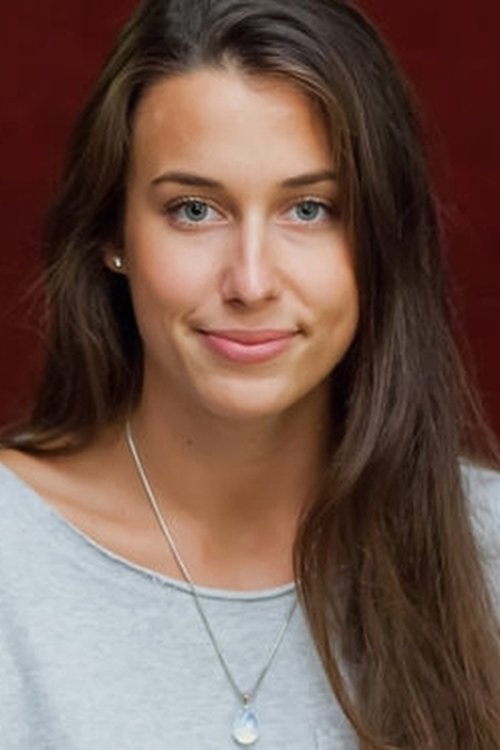 Laura Lénárdt as