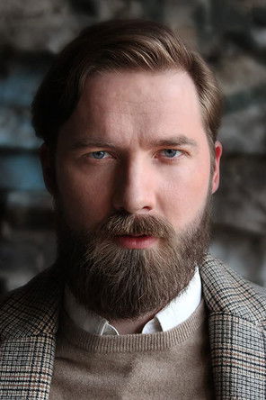 Simson Bubbel as Schmutzler