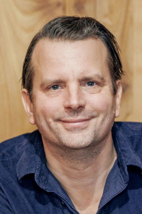 Måns Nathanaelson as Hasse