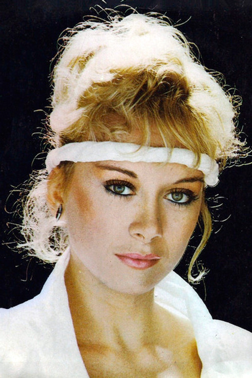 Irene Llano as Margarita