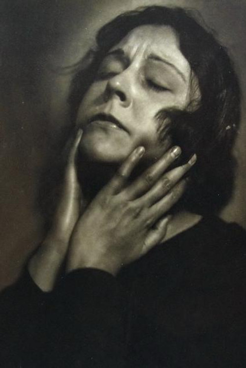 Annemarie Steinsieck as Lady Lyndstone