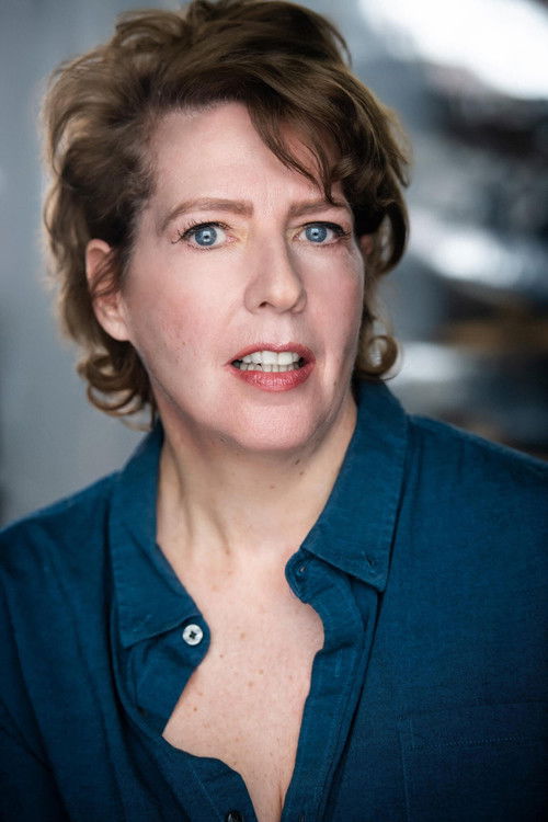 Elle Spencer as Annalisa