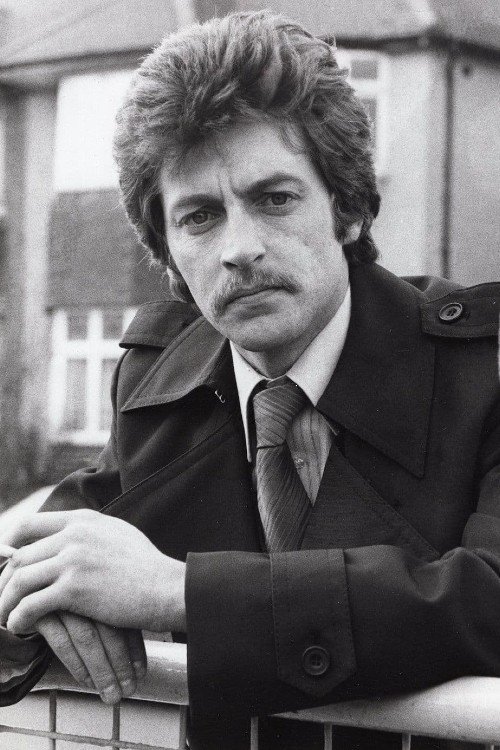 Tommy Boyle as Lieutenant