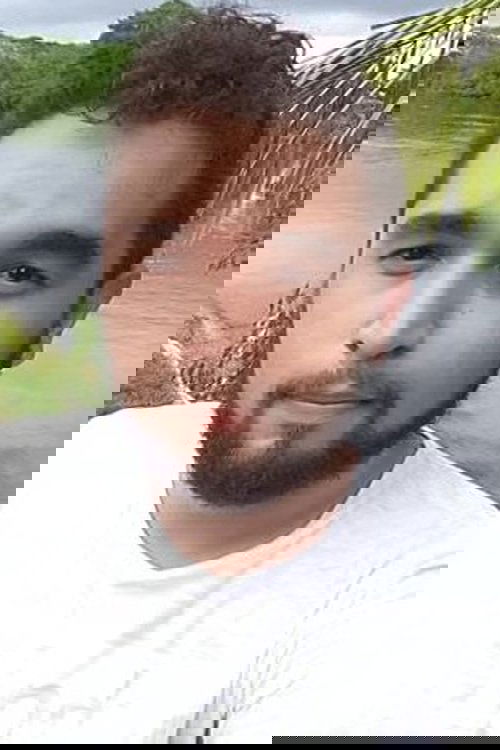 Daniel Aser as Celador 2