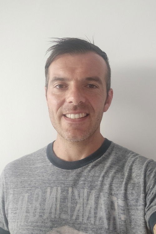 Luigi Domenella as Dying man