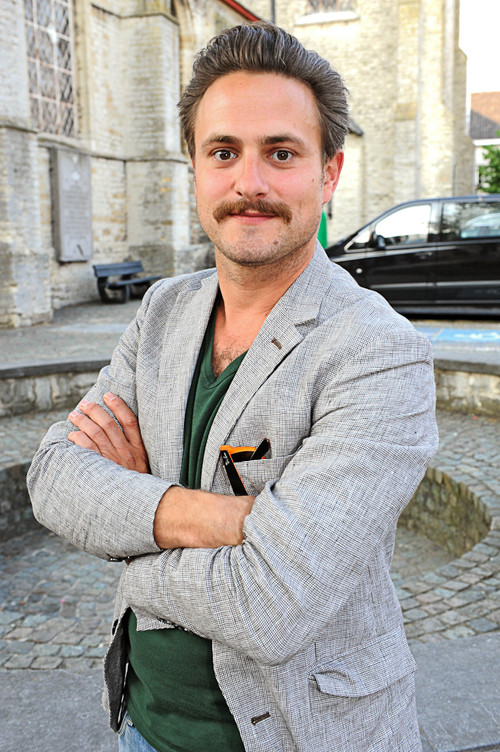 Kevin Bellemans as Stijn Schellekens