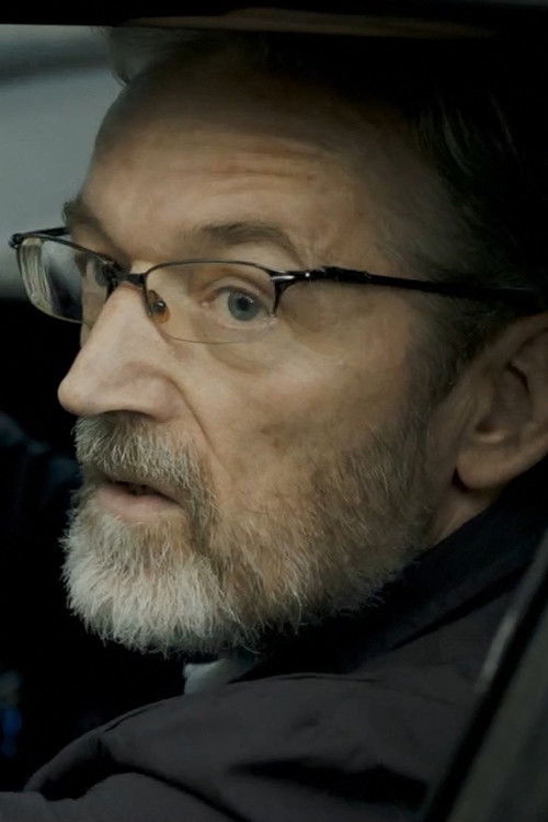 Péter Lengyel as Orvos