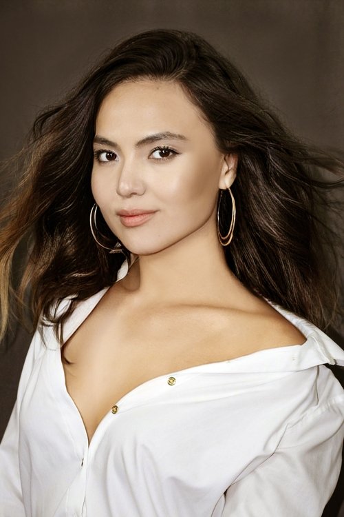 Aizhan Lighg as Sardana