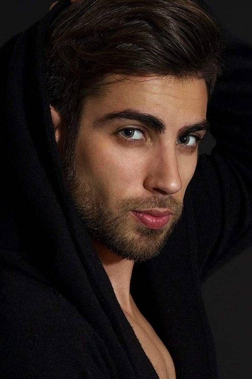 Martín Ciardiello as Adrián