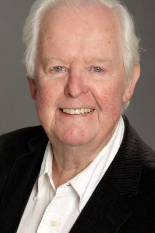 Des Nealon as Elderly man