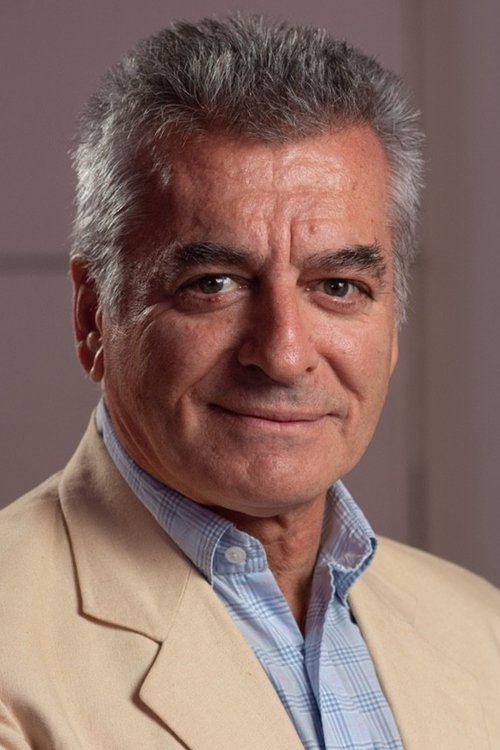Javier Niklison as El productor