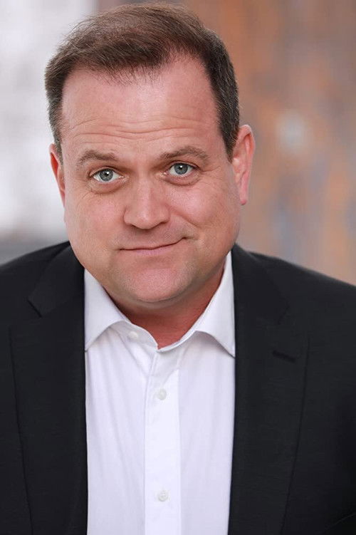 Michael King as Ted Bates