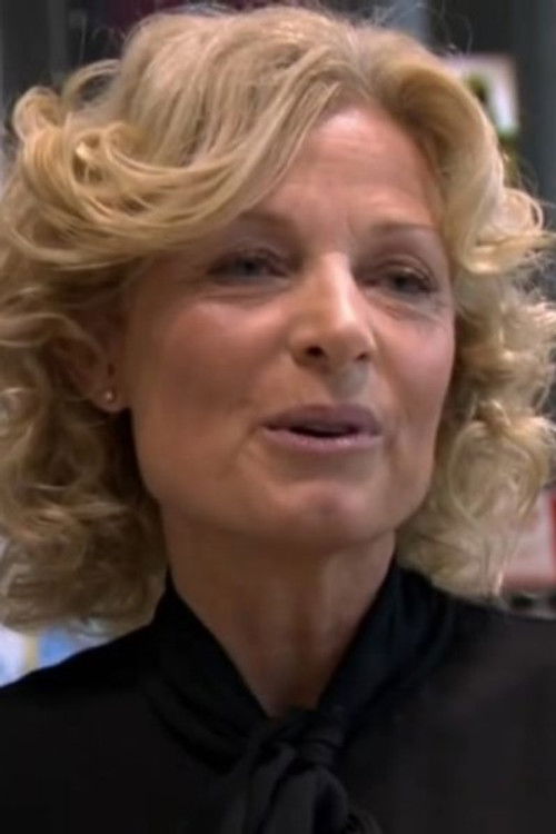 Annette Mønsted as Direktøren