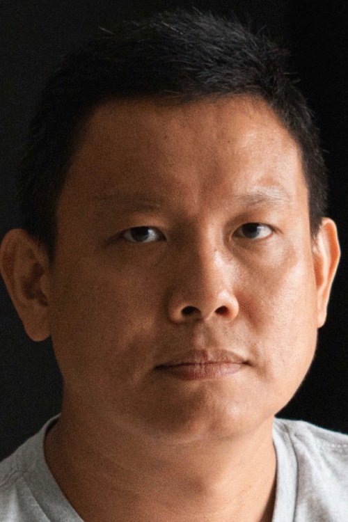 Sakda Kaewbuadee as Tong