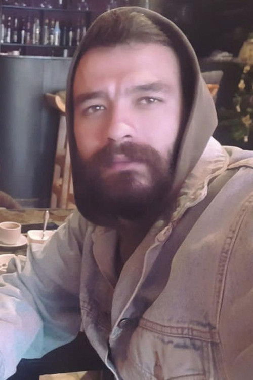 Darwesh Abd Alhadi as عاطف