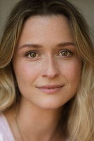 Isabella Krieger as Doris