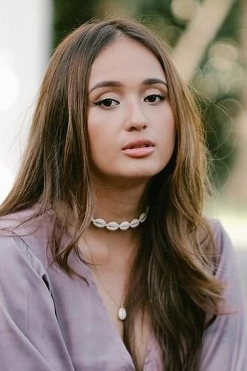 Gabriella Desta as Sekar Tanjung