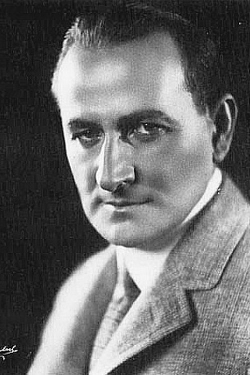 Sam De Grasse as King James II