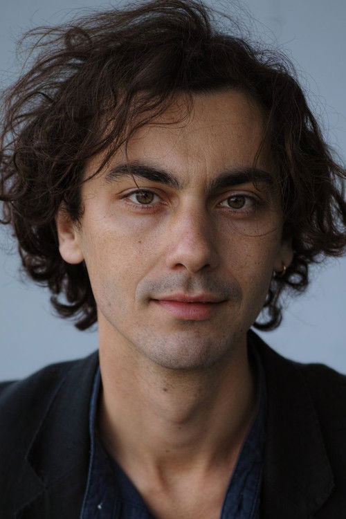 Hjalte Ilsøe Gustavussen as Man at lake