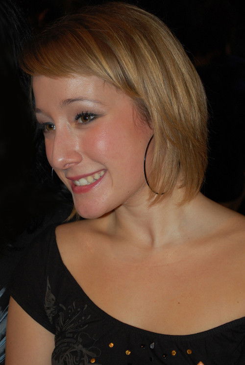 Lydia Cuestas as Rapunzel Nabunzel (canciones)