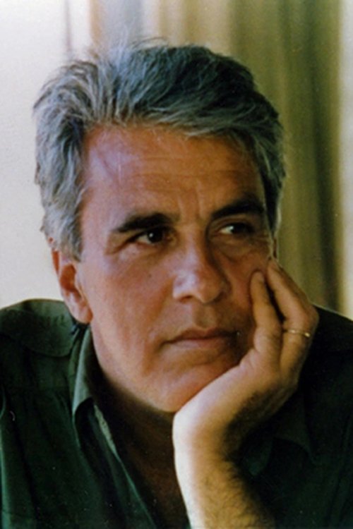 João Fernandes as Arthur Barlen