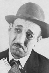 Mammadsadig Nuriyev as Merchant