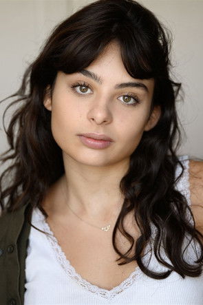 Nina Bouffier as Jacqueline Perez (16-21 years old)