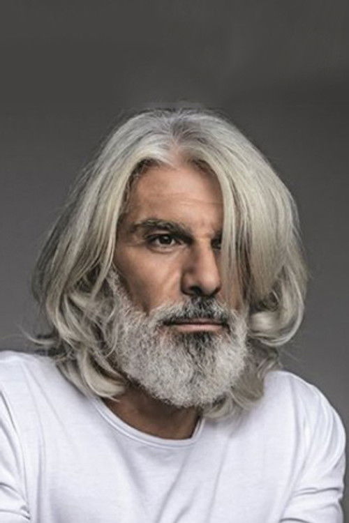 Manos Pintzis as Vasilis