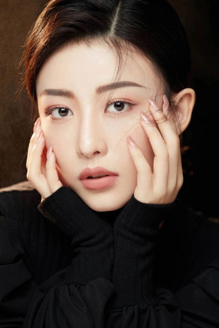 Yu Menghan as Ding Wei