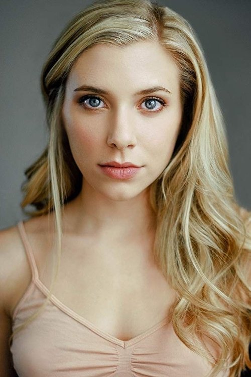 Skyler Day as Ashleigh Maddox