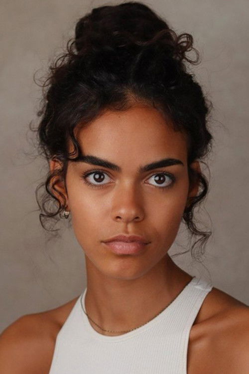 Madeleine Akua as Daisy