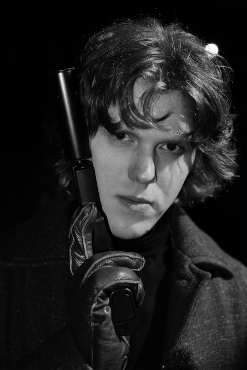 Nikita Zwenger as Benza