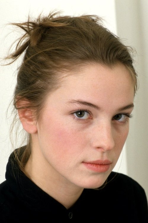 Jessica Forde as Virginia