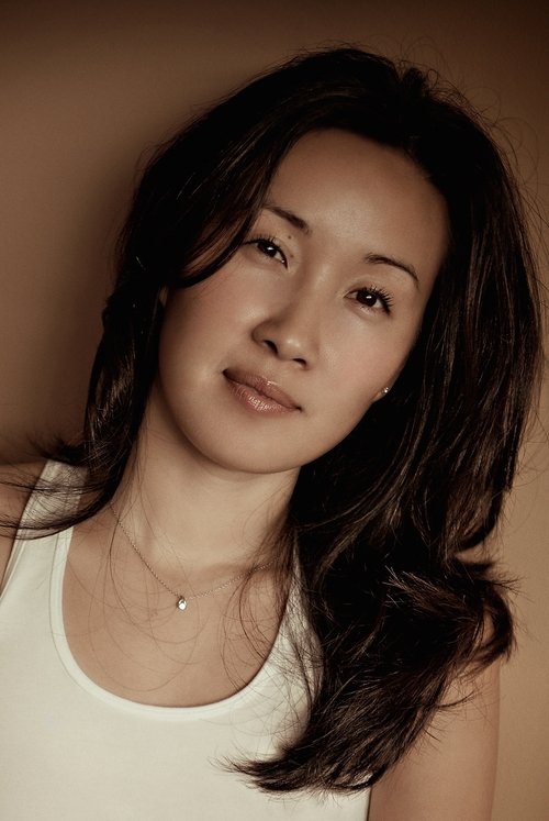 Susie Lee as Female Doctor