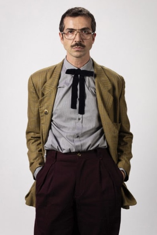 Benjamín Pérez as Rosa's Hairdresser