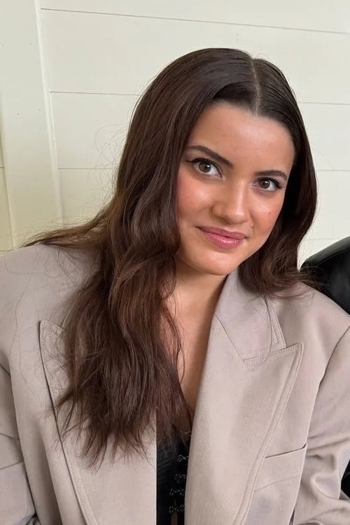 Malou Khebizi as Amina