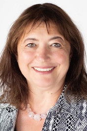 Laura Kamis Wrang as Leder