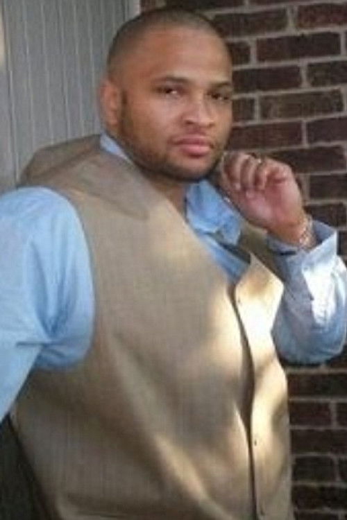 Tshombi Basemore as Parent