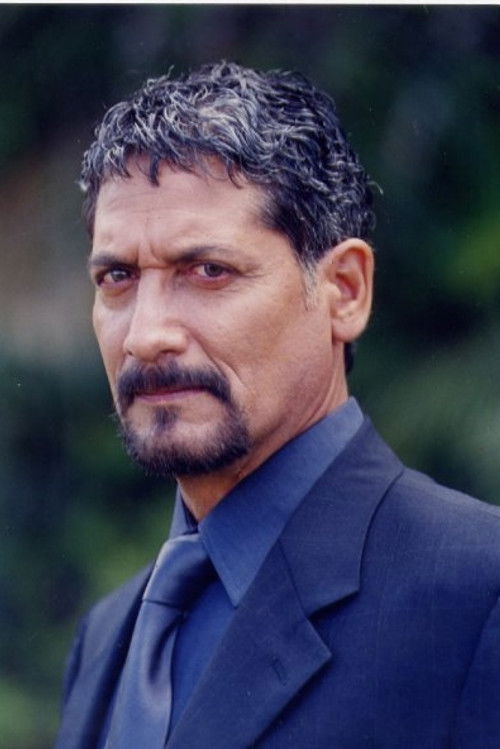 Alberto Rowinsky as El Candidato