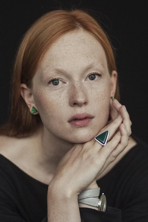 Lena Barbara Luhse as Mother Ingrid