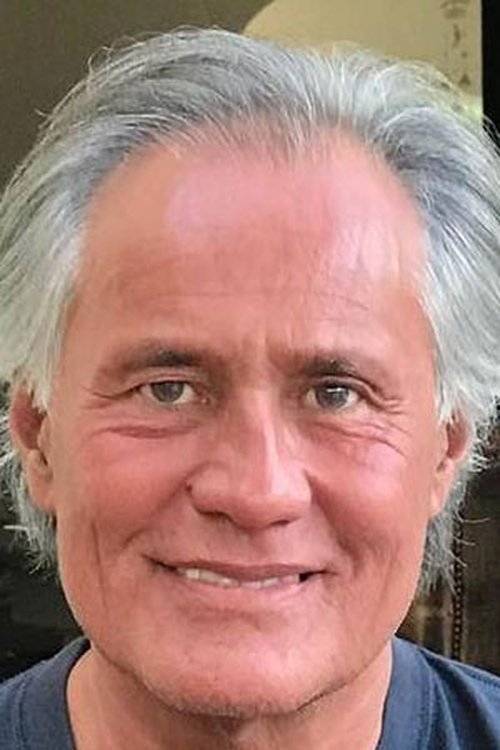 Daniel Ubaud as Silk