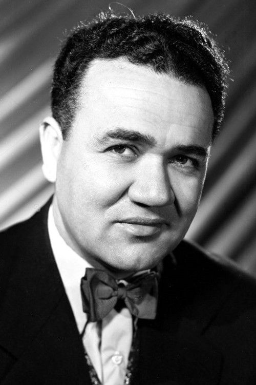 Inia Te Wiata as Maori Chief