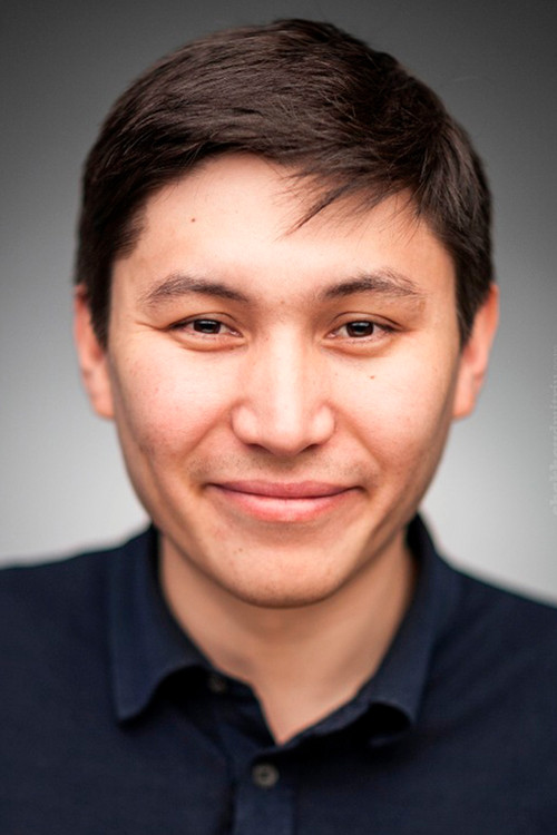 Sabit Rakhimbayev as Yermek